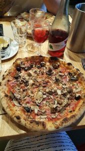 pizza-restaurant-revel-31250