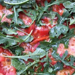 restaurant-Revel-pizza-salade-roquette